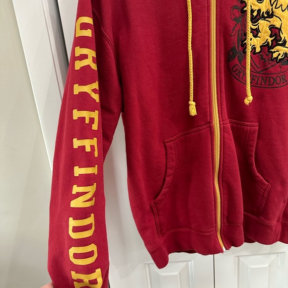 Gryffindor Zip Up Wizarding World of Harry Potter - Picture 2 of 4
